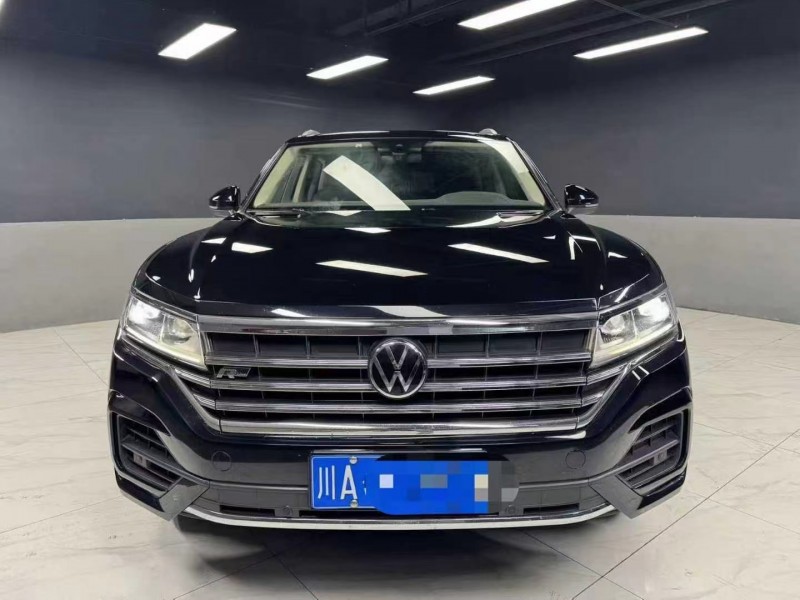 成都21年大众途锐1