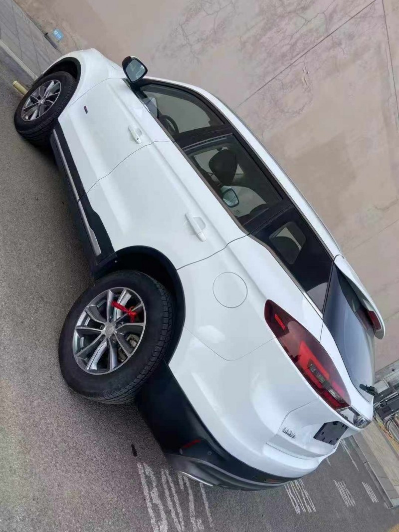 营口19年吉利博越6