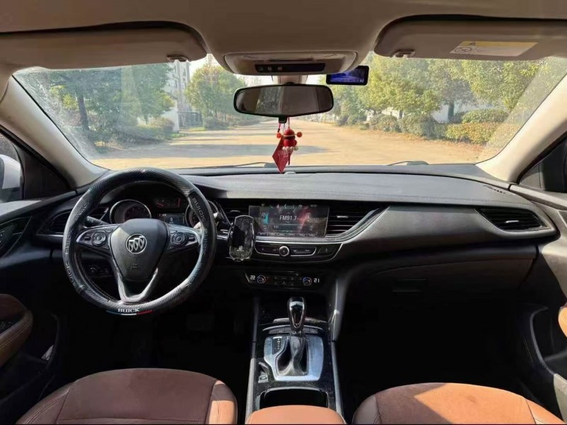 盐城18年别克君威5