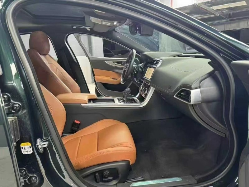 成都21年捷豹XEL7