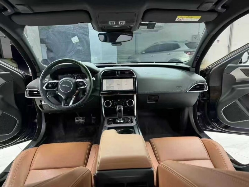 成都21年捷豹XEL9