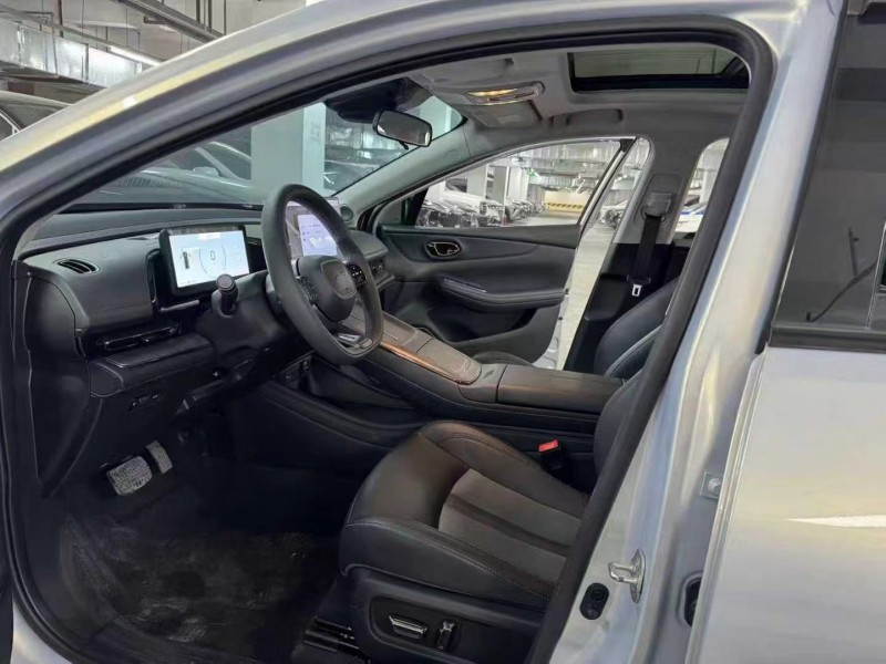 成都24年传祺埃安S5