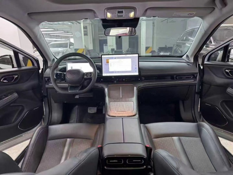 成都24年传祺埃安S7