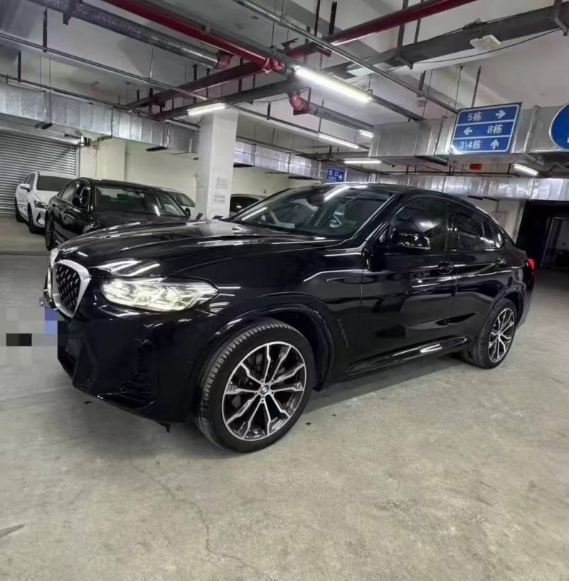 成都22年宝马X43