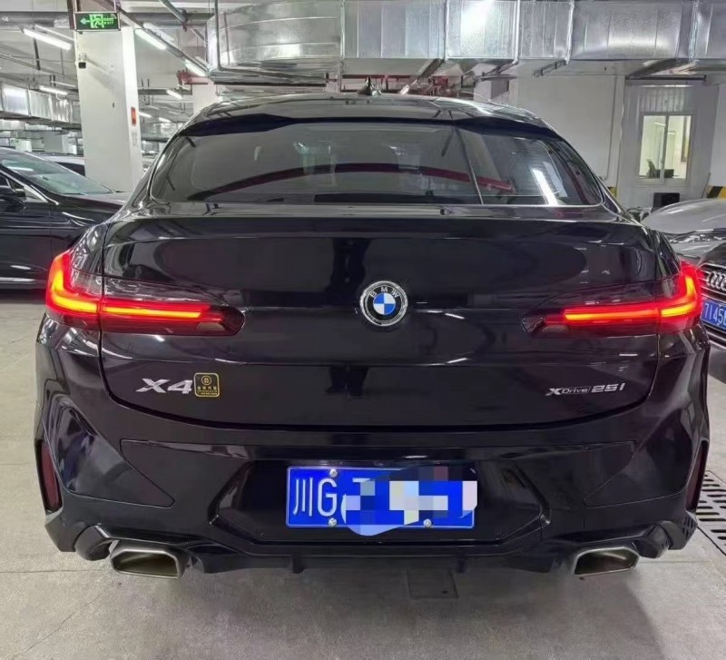 成都22年宝马X46