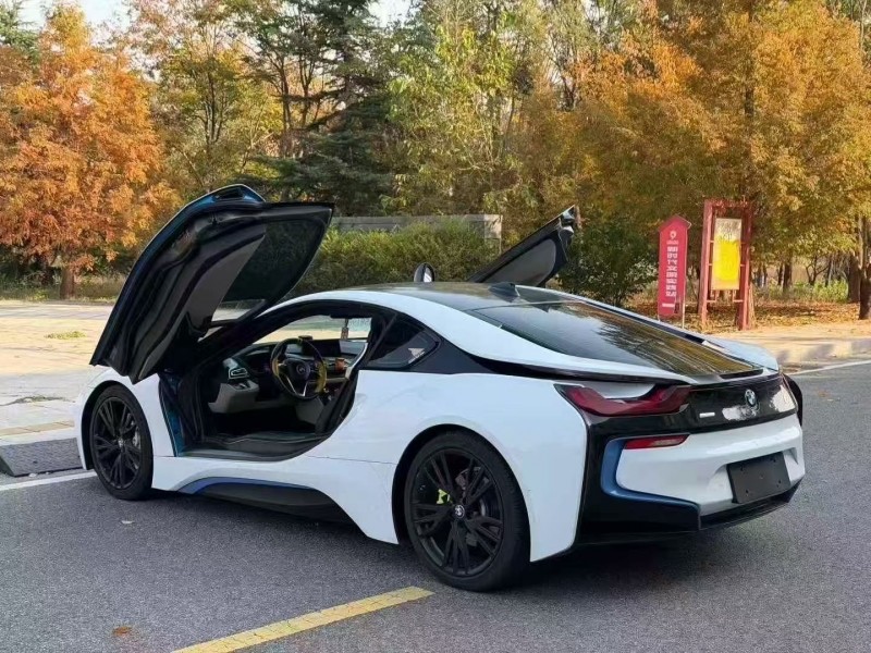 青岛17年宝马i87