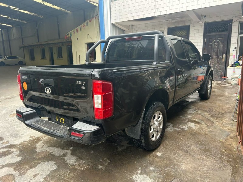 成都20年长城汽车风骏7