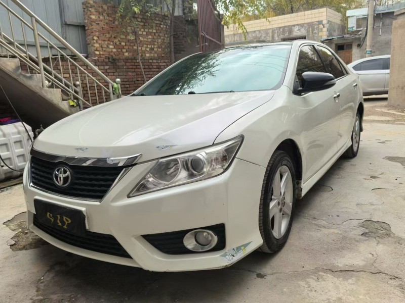 兰州14年丰田凯美瑞3