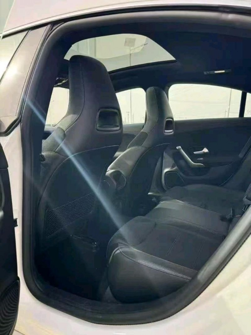 宜昌23年奔驰CLA7