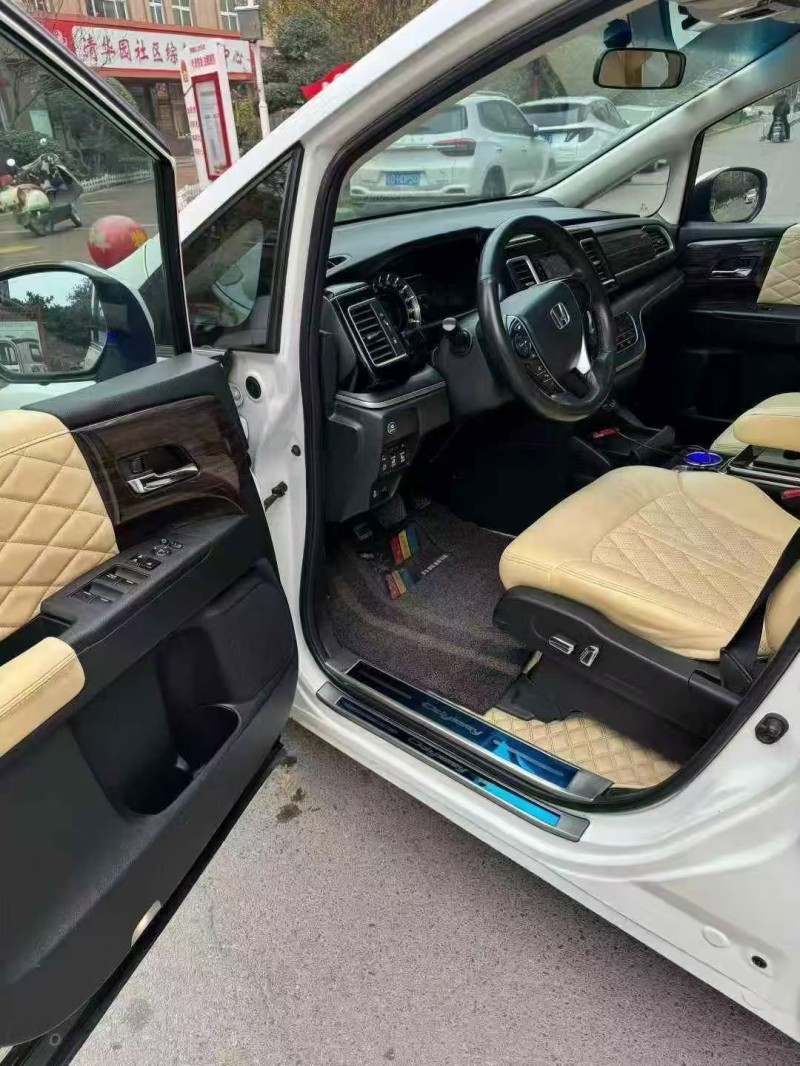 枣庄18年本田艾力绅5