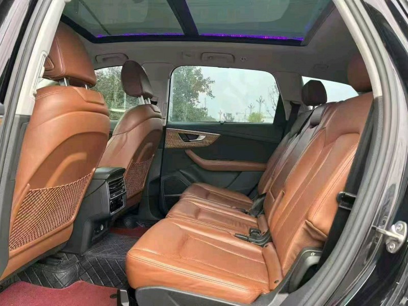 重庆21年奥迪Q74