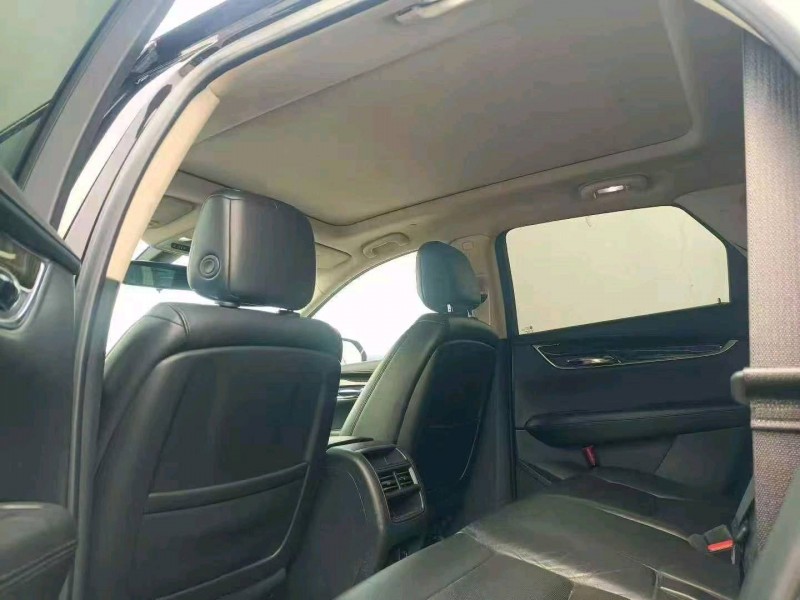东营16年凯迪拉克XT57