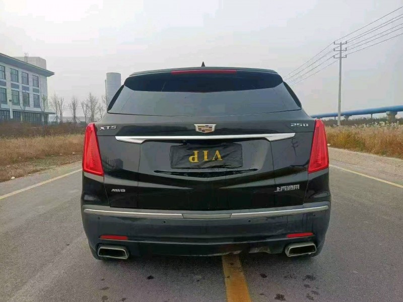 东营16年凯迪拉克XT59