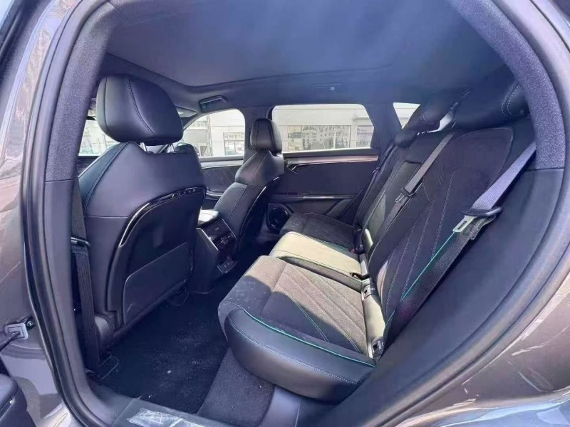 淮南25年岚图汽车FREE4