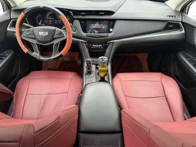 德阳17年凯迪拉克XT53