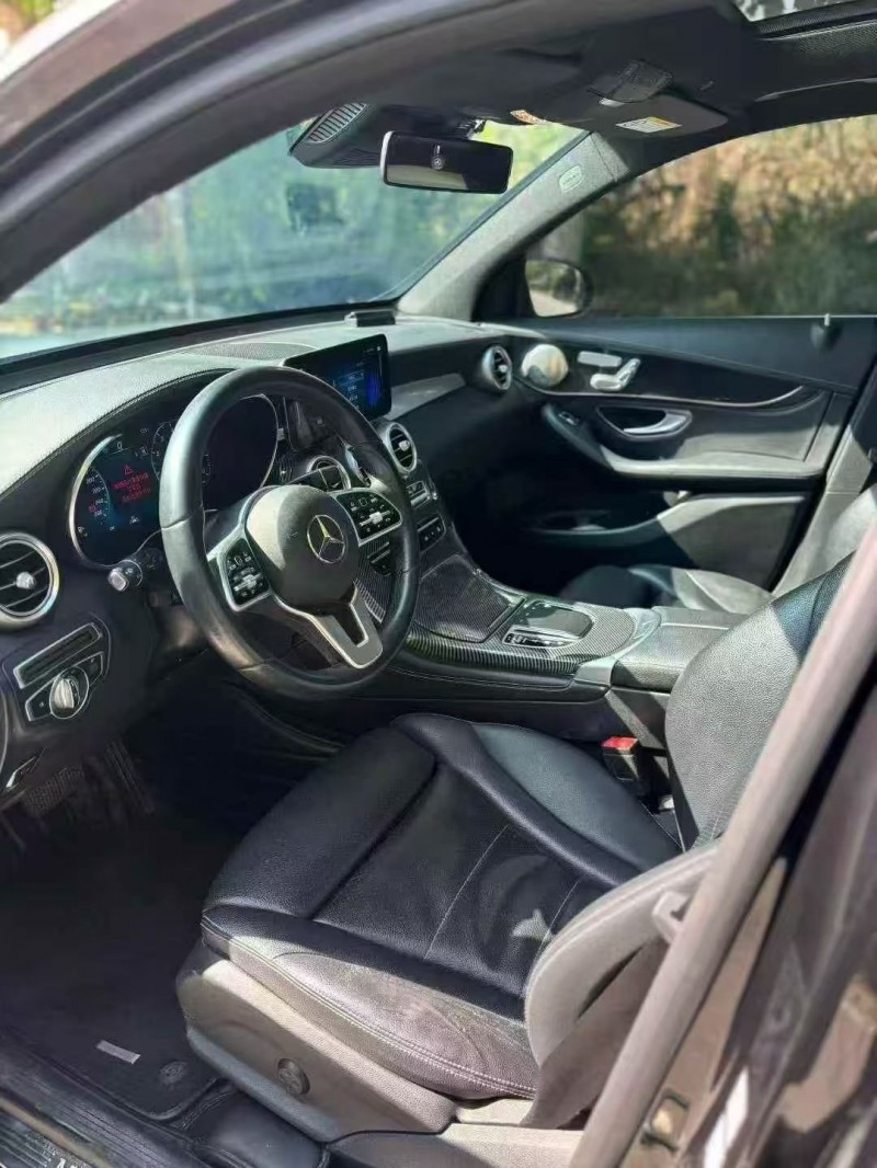 延安19年奔驰GLC7