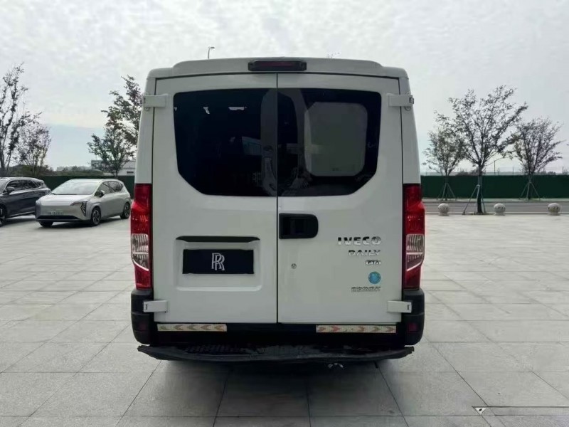 常州22年依维柯欧胜9