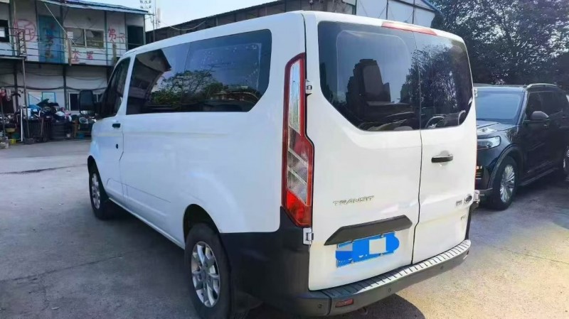 湖州17年福特全顺7