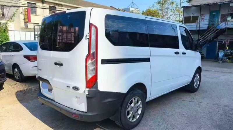 湖州17年福特全顺8