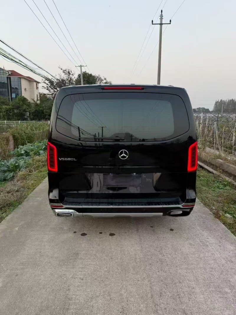 温州23年奔驰威霆9