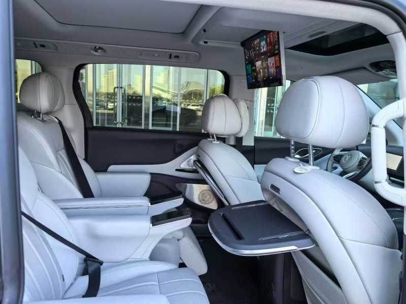 唐山25年岚图汽车梦想家4