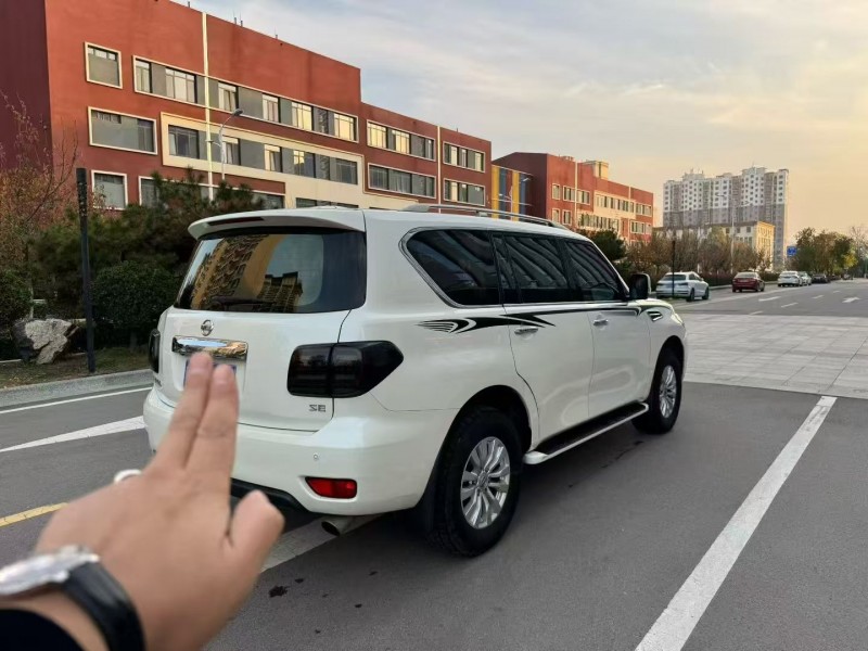 枣庄17年日产途乐9