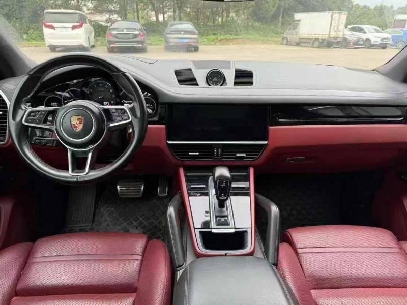 湖州19年保时捷卡宴6