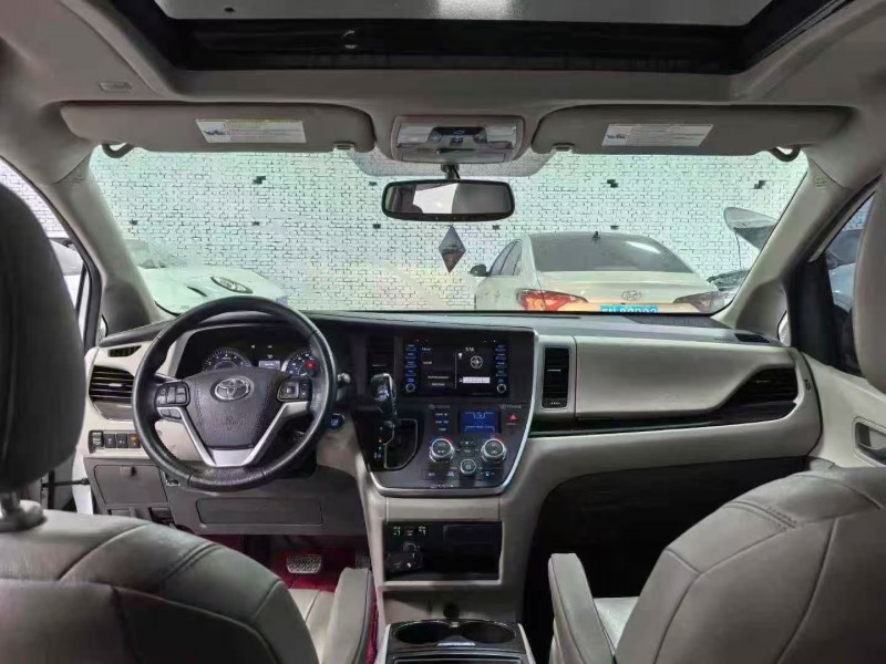 廊坊20年丰田塞纳4