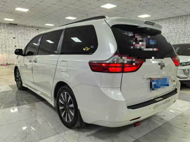 廊坊20年丰田塞纳8