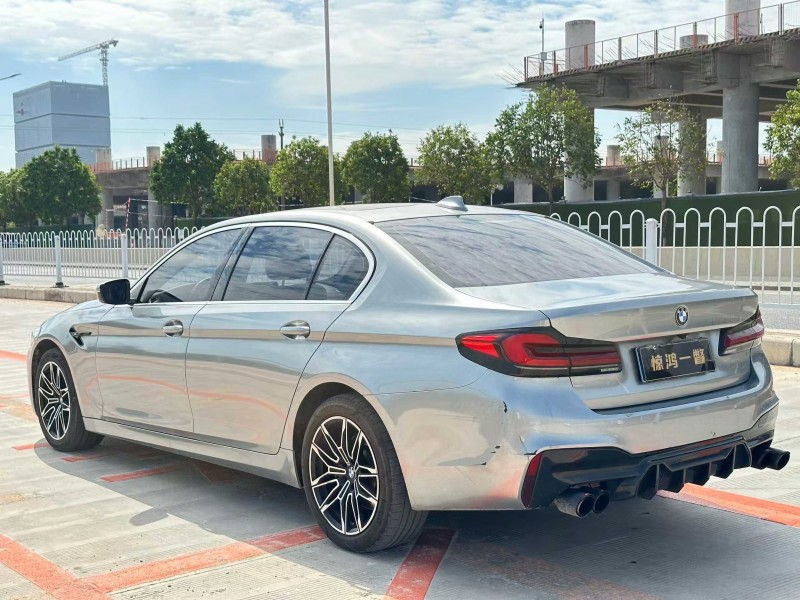 广州19年宝马5系3