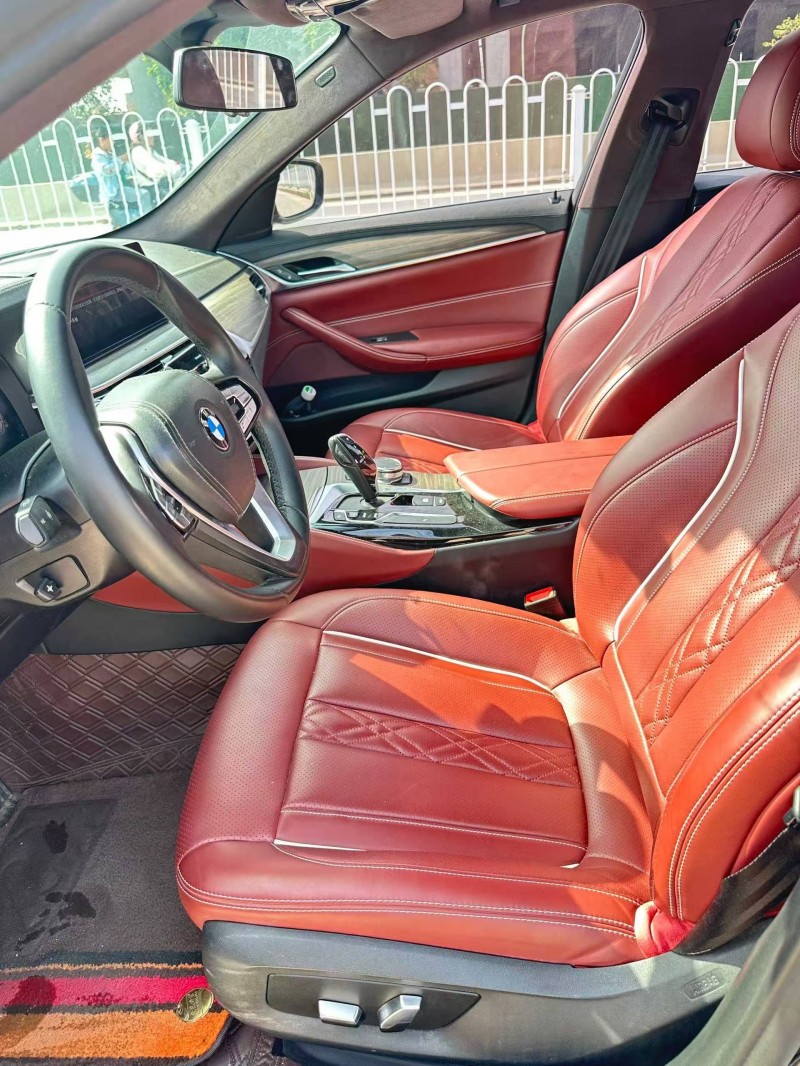 广州19年宝马5系4