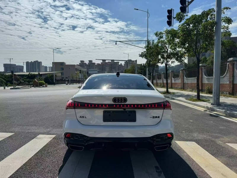 广州22年奥迪S48