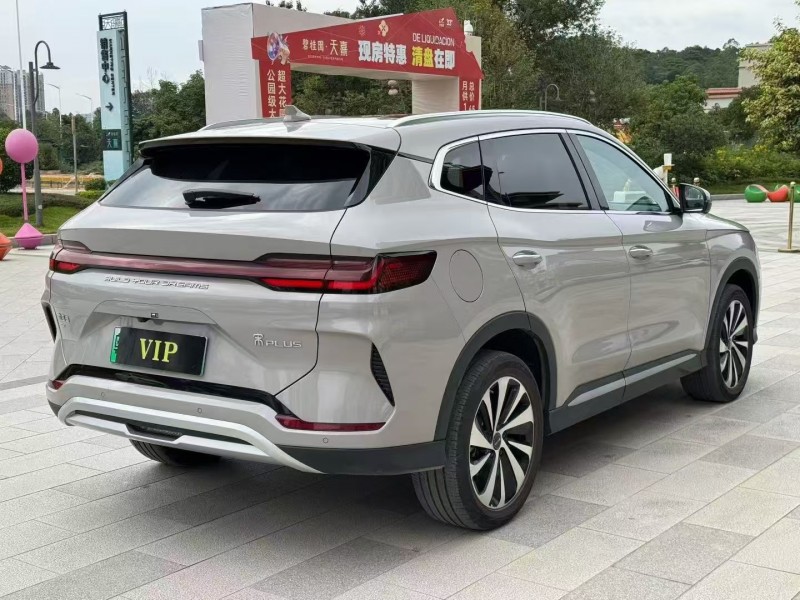 广州24年比亚迪宋9