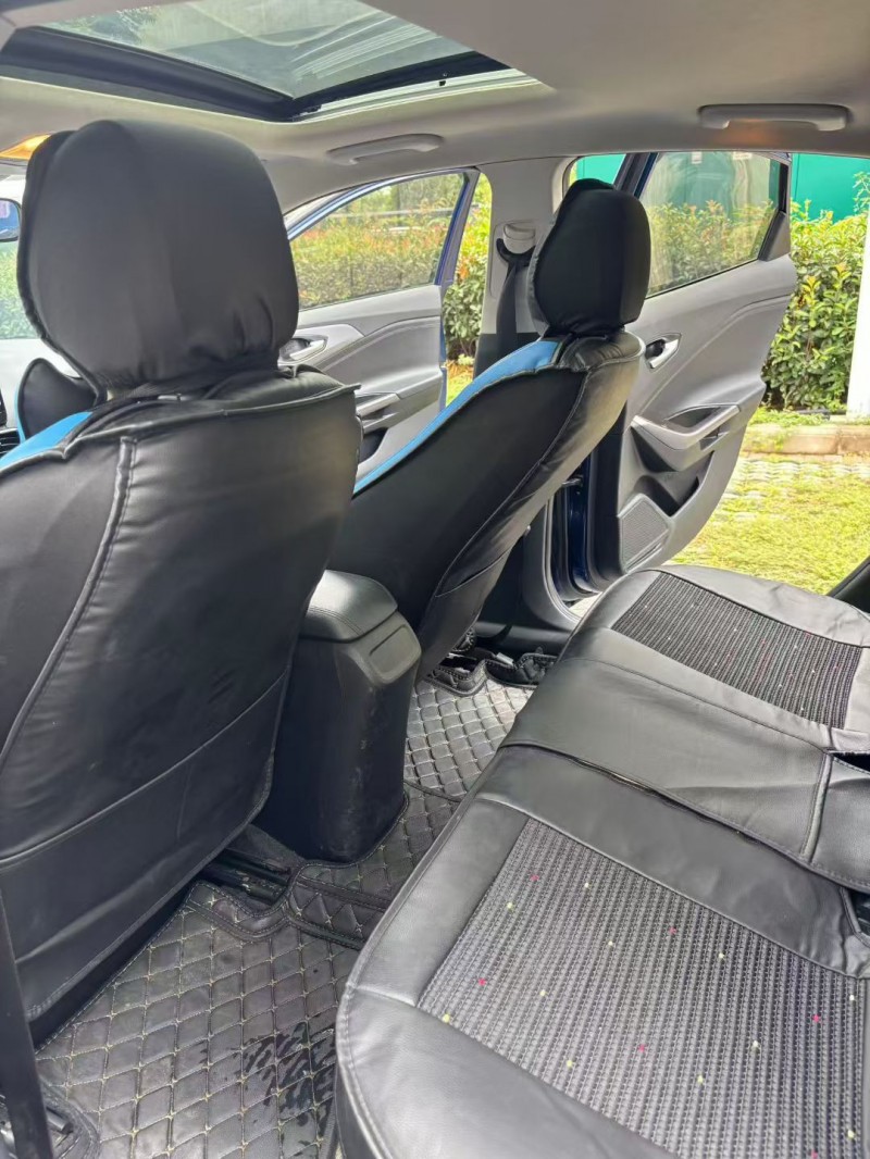 襄阳20年现代菲斯塔6