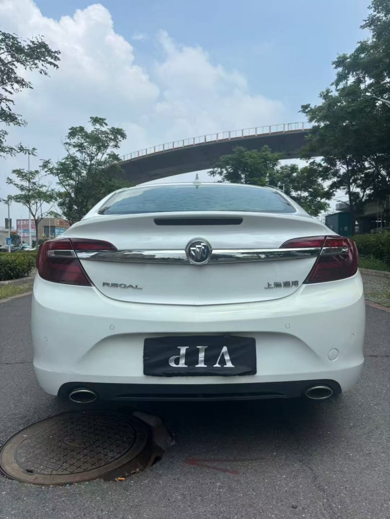 襄阳15年别克君威7