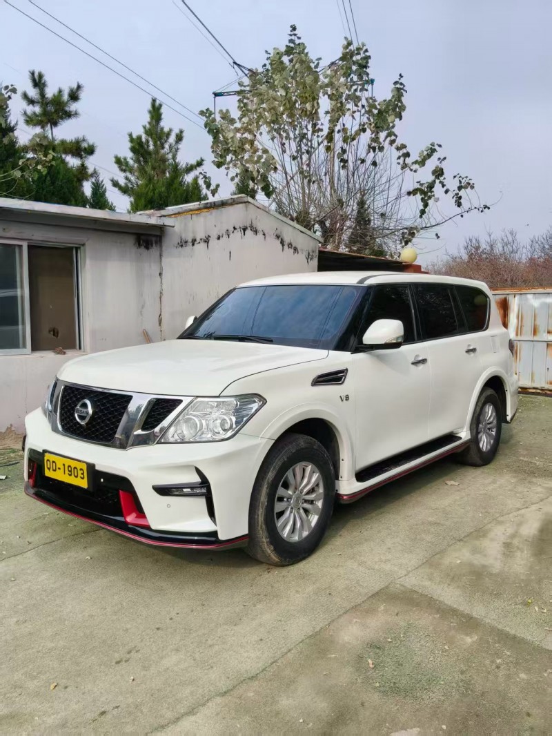 青岛18年日产途乐3