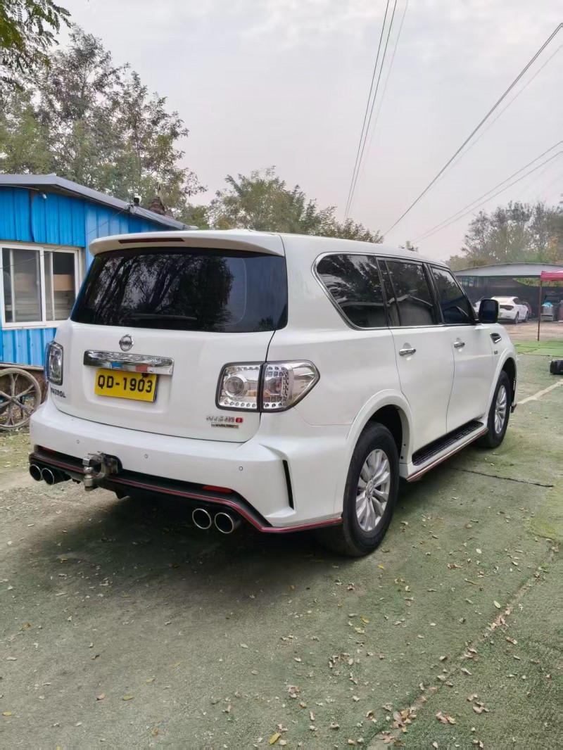 青岛18年日产途乐8