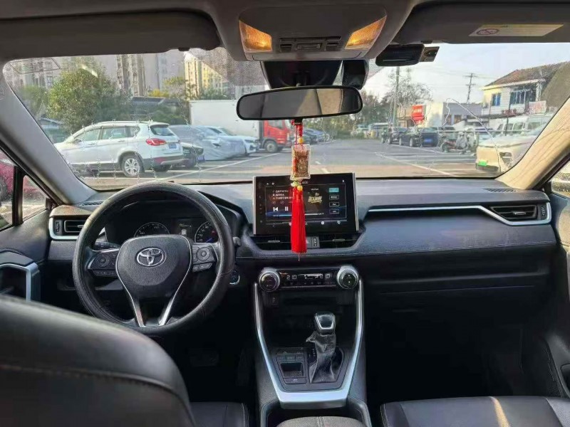 嘉兴22年丰田威兰达7