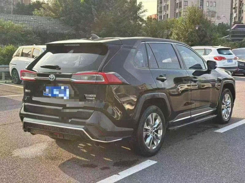 嘉兴22年丰田威兰达8