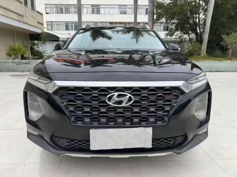 珠海19年现代新胜达1