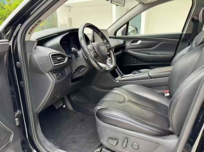 珠海19年现代新胜达5