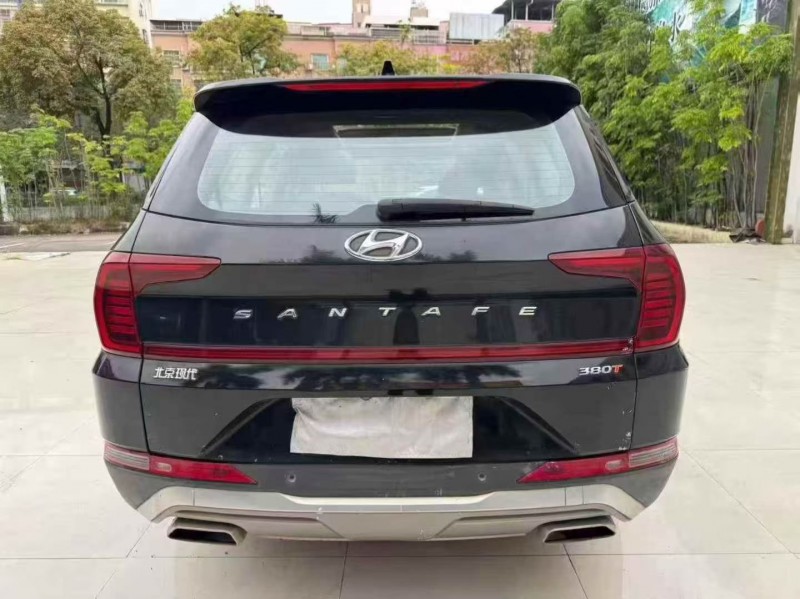 珠海19年现代新胜达9