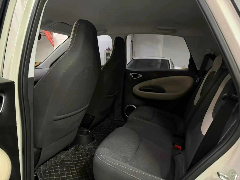 成都25年五菱汽车缤果5