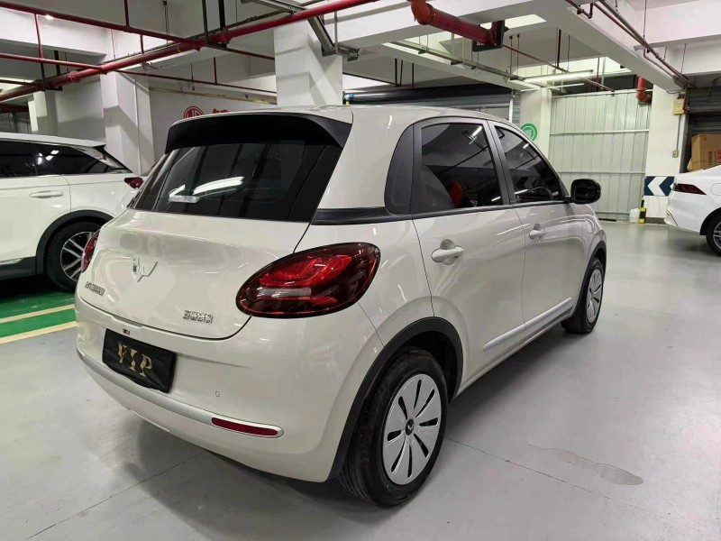 成都25年五菱汽车缤果7