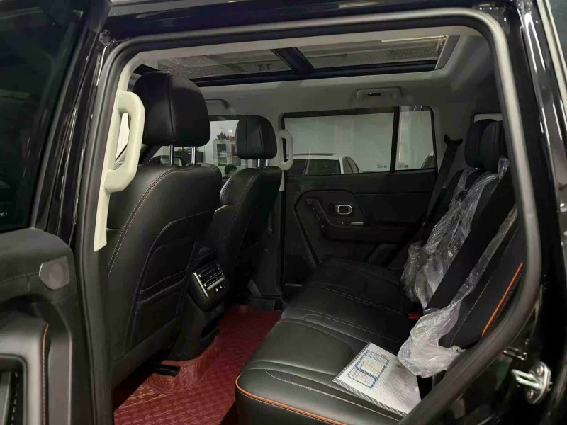 成都25年奇瑞捷途6