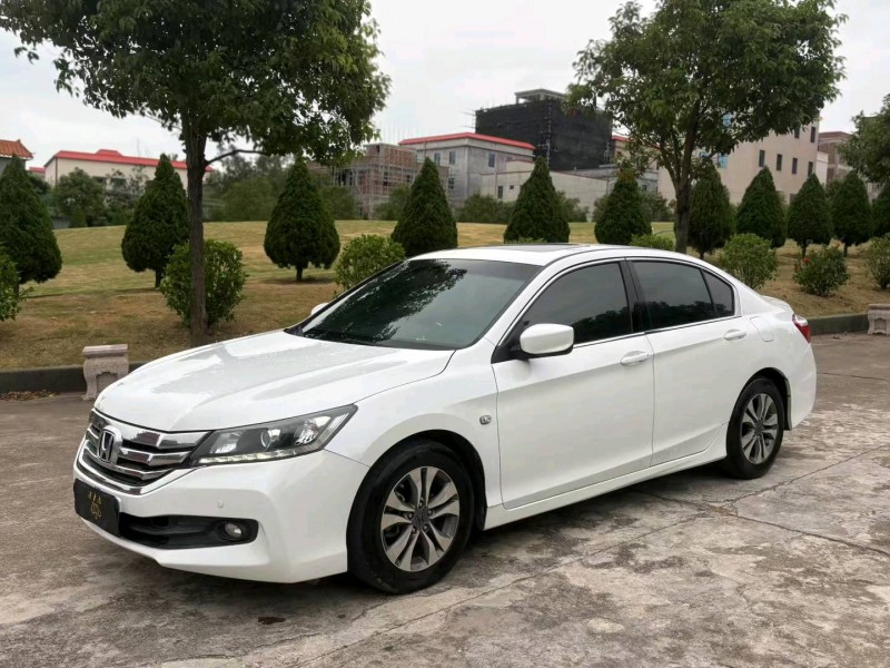 揭阳16年本田雅阁2