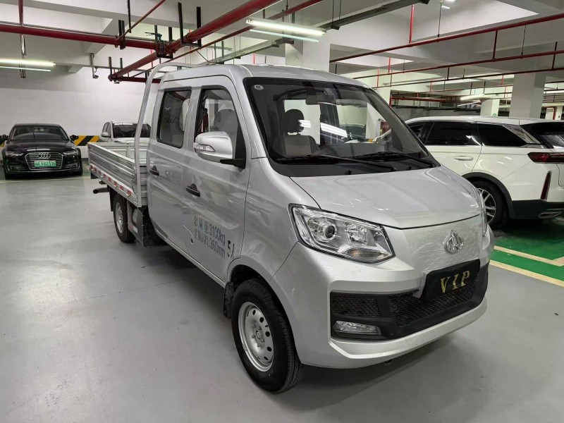 成都25年长安汽车跨越王2