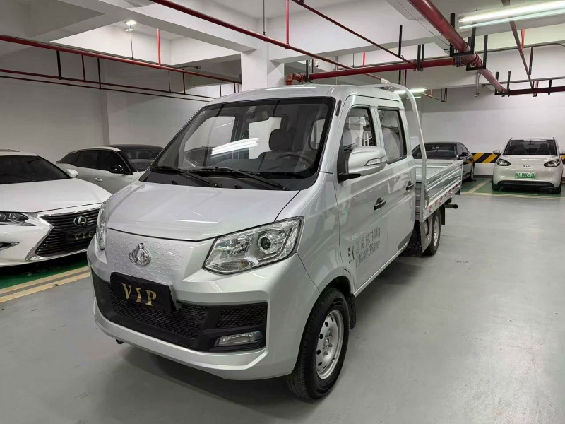 成都25年长安汽车跨越王3