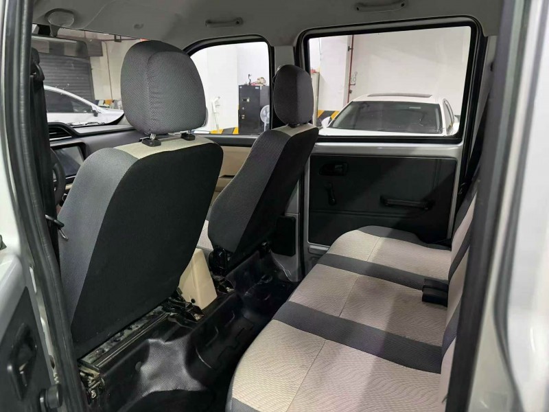 成都25年长安汽车跨越王4