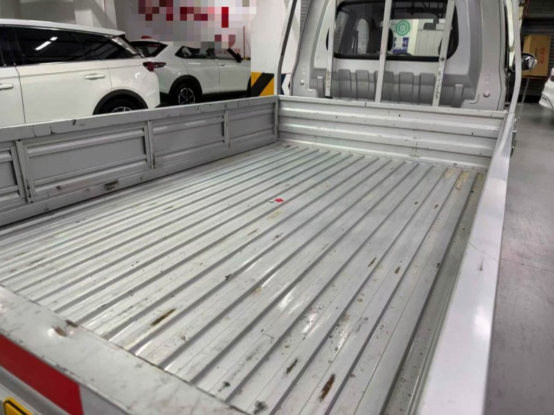 成都25年长安汽车跨越王6